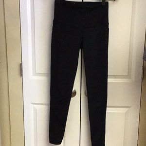 Victoria’s Secret VSX Sport leggings.